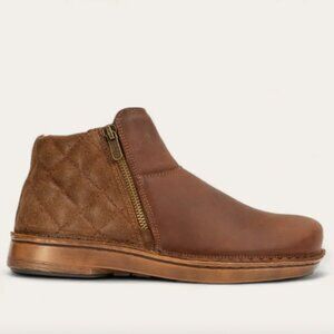 Naot Brown Leather Ankle Boots Side Zipper Quilted Booties Neutral Casual Suede